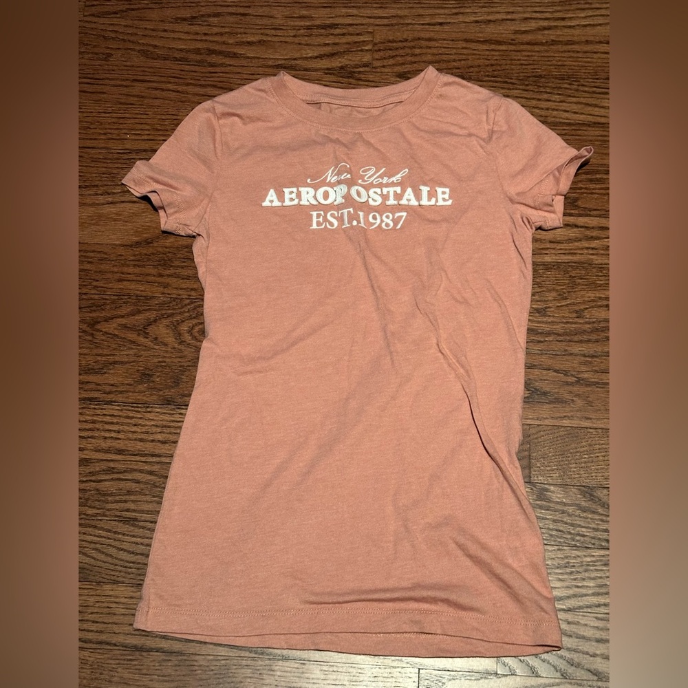 Aeropostale pink classic crew short sleeve T-shirt washed but never worn.